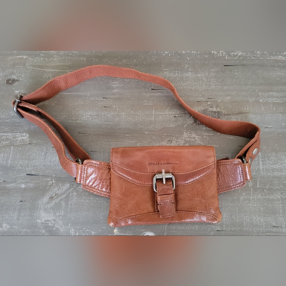 Spikes & Sparrow Brown Leather Belt